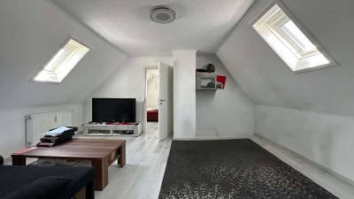 Charmante Dachgeschosswohnung in gepflegtem Mehrfamilienhaus