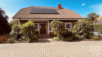 Attraktives norwegisches Holzhaus mit vielen Möglichkeiten zum Entspannen