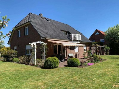 Familienfreundliches Zweifamilienhaus in Hohnstorf – Sackgassenlage und Elbnähe