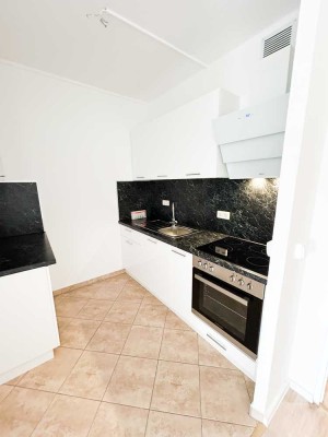 2-Raum-Wohnung mit super Einbauküche und Balkon