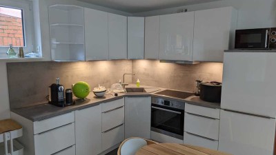 Stilvolle, geräumige und neuwertige 2-Zimmer-Erdgeschosswohnung mit EBK in Reinfeld (Holstein)