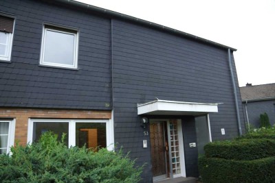 Großzügiges Reiheneckhaus am Kostenberg mit Garten und Garage