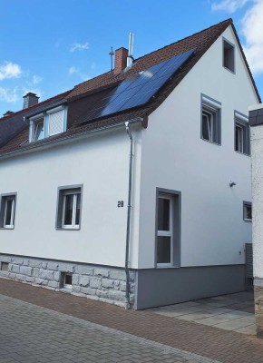 Günstiges, modernisiertes Einfamilienhaus mit gehobener Innenausstattung und EBK in Dieburg