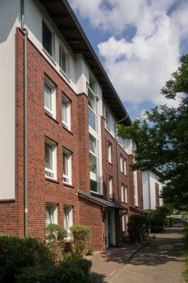 Modern, großzügig, großer Balkon, hervorragende Wärmedämmung,  Bj. 2000