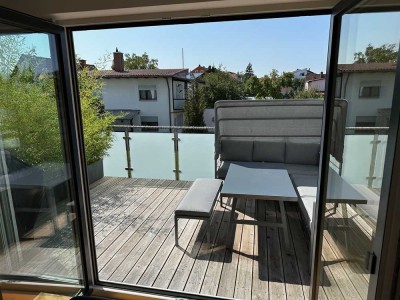 Exklusive, neuwertige 3-Raum-Wohnung mit luxuriöser Innenausstattung mit Einbauküche in Ingolstadt