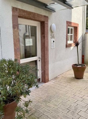 Barrierefreie 2 Zimmer-Seniorenwohnung in Mauer mit Loggia und Einbauküche