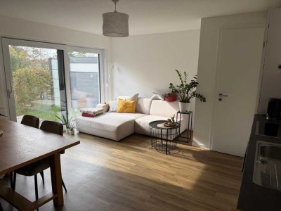Geschmackvolle zwei Zimmer-Wohnung mit Balkon und Einbauküche in Metterzimmern