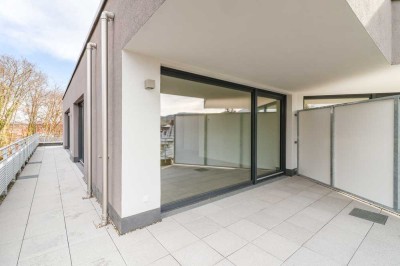 Moderne + Helle Penthouse-Wohnung mit großer Dachterrasse - Nahe des Outlet-Centers in Metzingen!