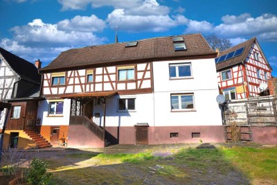 Charmantes Einfamilienhaus mit Nebengebäude und Garten
