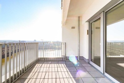 Stilvoll wohnen: Lichtdurchflutete Etagenwohnung mit Balkon, Parkett und moderner Einbauküche