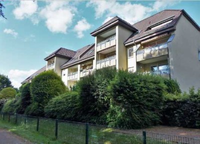 Schöne hWohnung im DG ruhige Lage* Wohnberechtigungschein  erforderlich* mit Loggia in Bo-Riemke
