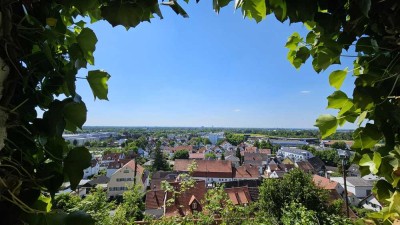 Liebhaberobjekt! ***In die Stadtmauer integriert, als autarkes Haus, mit atemberaubendem Blick***