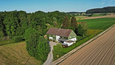 Idyllisches Doppelhaus - Alleinlage in Ziemetshausen, Perfekt für Pferde- oder Tierhaltung