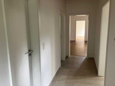 90 qm / 3 Zimmer - Gartenwohnung mit Terrasse in DD-Trachau