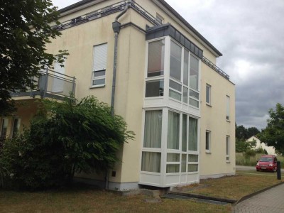 Sehr gepflegte und helle Wohnung (inkl. Stellplatz) Nähe Strausberg, Tesla, Berlin