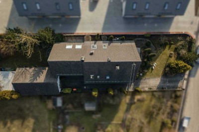 Jetzt zuschlagen! Mehrgenerationenhaus - großzügiges Zweifamilienhaus mit extra Baugrundstück