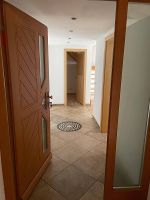 Familienfreundlich 3-Zimmer Wohnung mit Stellplatz und Terrasse
