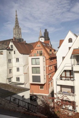 Zentrale, helle und möblierte 2-Zimmer Wohnung in Ulm Mitte