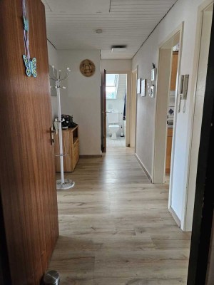 Exklusive, modernisierte 3-Raum-DG-Wohnung in Böblingen