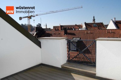 ***Deggendorf: 3-Zimmer Dachgeschosswohnung mit Dachterrasse in zentraler Lage zur Miete***