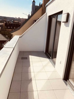 2 Zimmer Penthouse Wohnung mit Dachterrasse mitten in der Altstadt