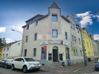 Top!! 5 Wohnungen, 1 Ladenfläche, 2 Garagen und 2 Stellplätze