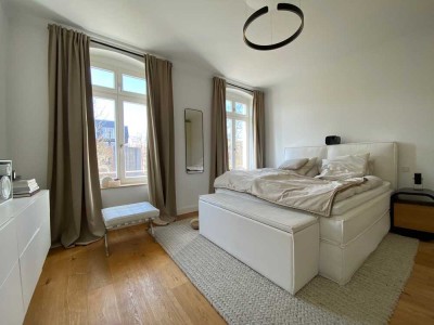 Exklusive 3-Zimmer-Altbauwohnung mit 2 Balkonen und hochwertige Einbauküche!