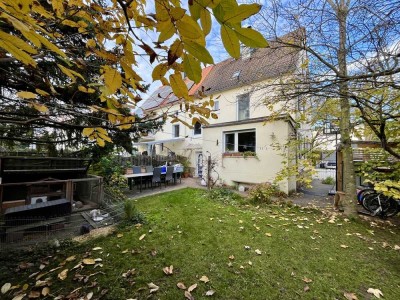 Klassisch. Modern. Besonders. – Doppelhaushälfte zum Wohlfühlen in Wiesbaden