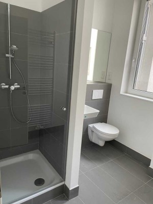 Hell und ruhig! Sanierte 4 Zimmer Altbauwohnung in Mitten der Duisburger Innenstadt.