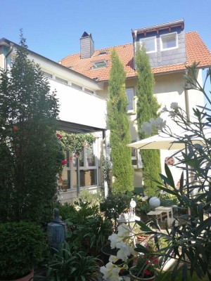 Schöne, helle 3 Zimmerwohnung mit Wintergarten