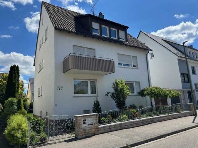 Sehr helle 3,5 Zimmer-Wohnung im 1. Stock eines 3-Familienhauses; sehr ruhige Wohnlage