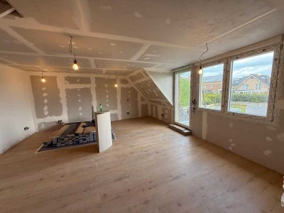Lichtdurchflutete, kernsanierte Wohnung mit 30m² Dachterasse