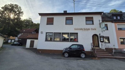 Beliebte Gaststätte mit Wohnungen