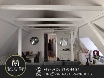 schöne Dachgeschosswohnung mit 3 Zimmern , 2 Bädern, Küche mit Einbauküche, in Klein Faldern