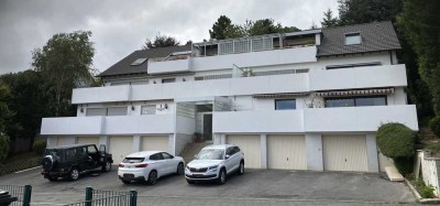 Hochwertig renovierte Wohnung in bevorzugter Wohnlage in Bochum Stiepel.
