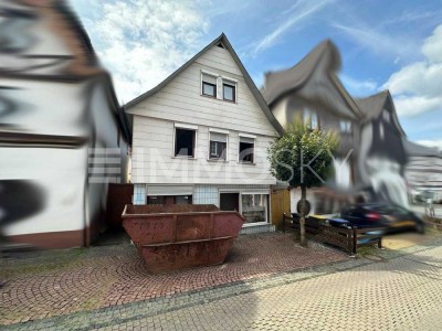 Teilsaniertes Fachwerkhaus ohne Denkmalschutz in Biedenkopf