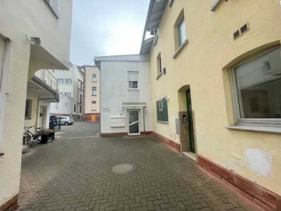 Mitten in der City: Gemütliche 1 Zimmer-Wohnung in direkter Lage zu Innenstadt+Bahnhof, Furthstr....