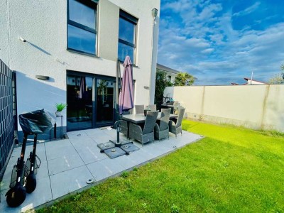 Schönes Reihenendhaus mit Dachterrasse und zwei PKW-Stellplätzen in naturnaher Lage Riedstadt-Goddel