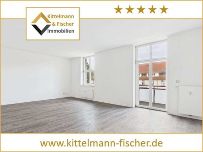 Wohnen im Grünen und abseits von der Stadt! Moderne 3-Zimmer-Wohnung mit Balkon!