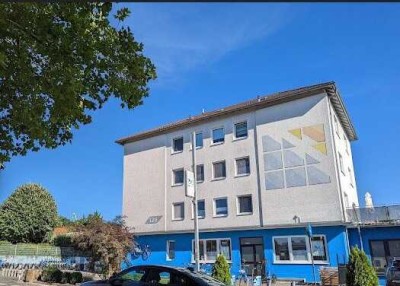 KL-Ost: Schöne 2-Zimmer-Wohnung mit Aussensitz und Stellplatz