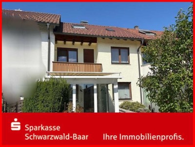 Ruhig gelegenes Reihenmittelhaus mit Wintergarten und Garage
