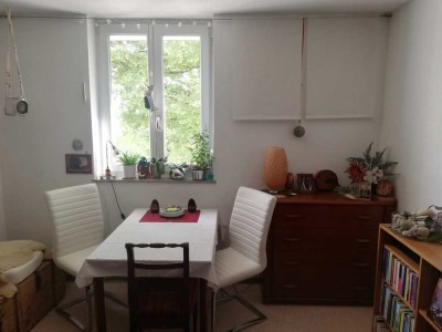 Möbliertes Zimmer zur Untermiete befristet zu vermieten