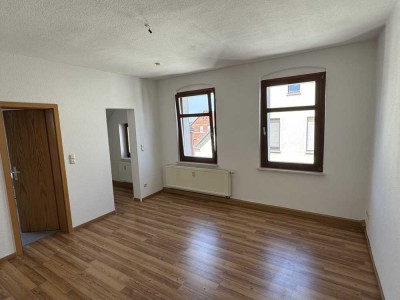 Schöne und sanierte 2-Raum-DG-Wohnung in Zwickau