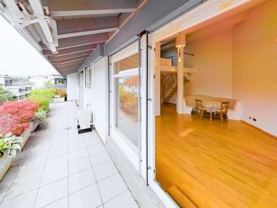 Lichtdurchflutetes und zentrales Apartment mit Dachterrasse 
in Lörrach
