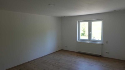 Sonnige 2,5 Zimmer Erdgeschosswohnung