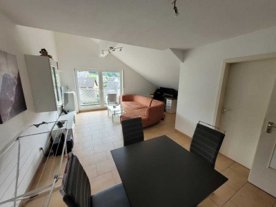 Geschmackvolle, gepflegte 2-Zimmer-Wohnung mit geh. Innenausstattung mit Balkon und EBK in Lohmar