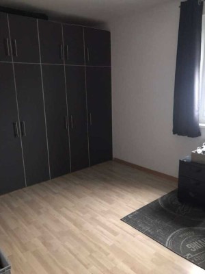 Exklusive, gepflegte 3-Raum-Wohnung mit Balkon und EBK in Bad Aibling