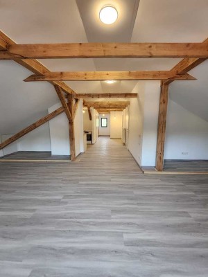 Attraktive 2-Zimmer-DG-Wohnung mit gehobener Innenausstattung in teisnach