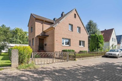 LENAU - Großzügiges Einfamilienhaus mit Traumgrundstück vor den Toren von Hildesheim!