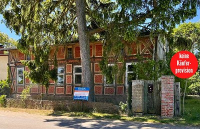HORN IMMOBILIEN ++ denkmalgeschütztes Fachwerkhaus in Bergholz bei Löcknitz